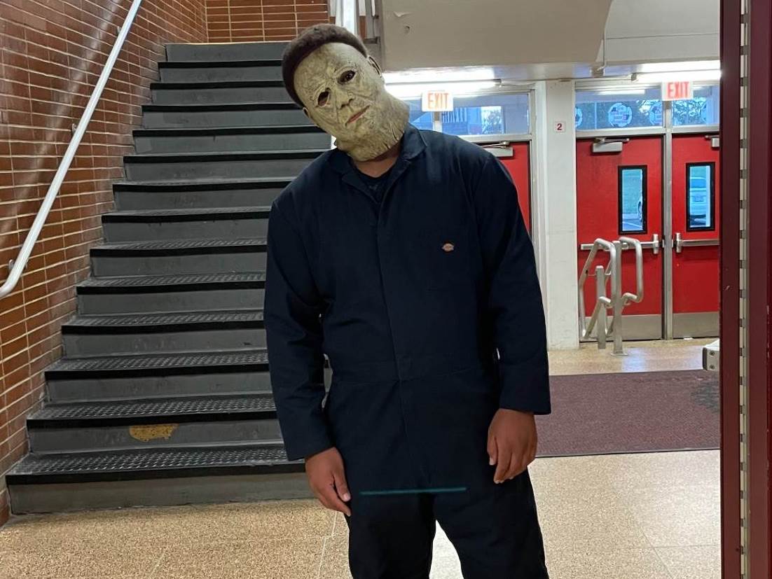 Christopher Herald as Mike Meyers