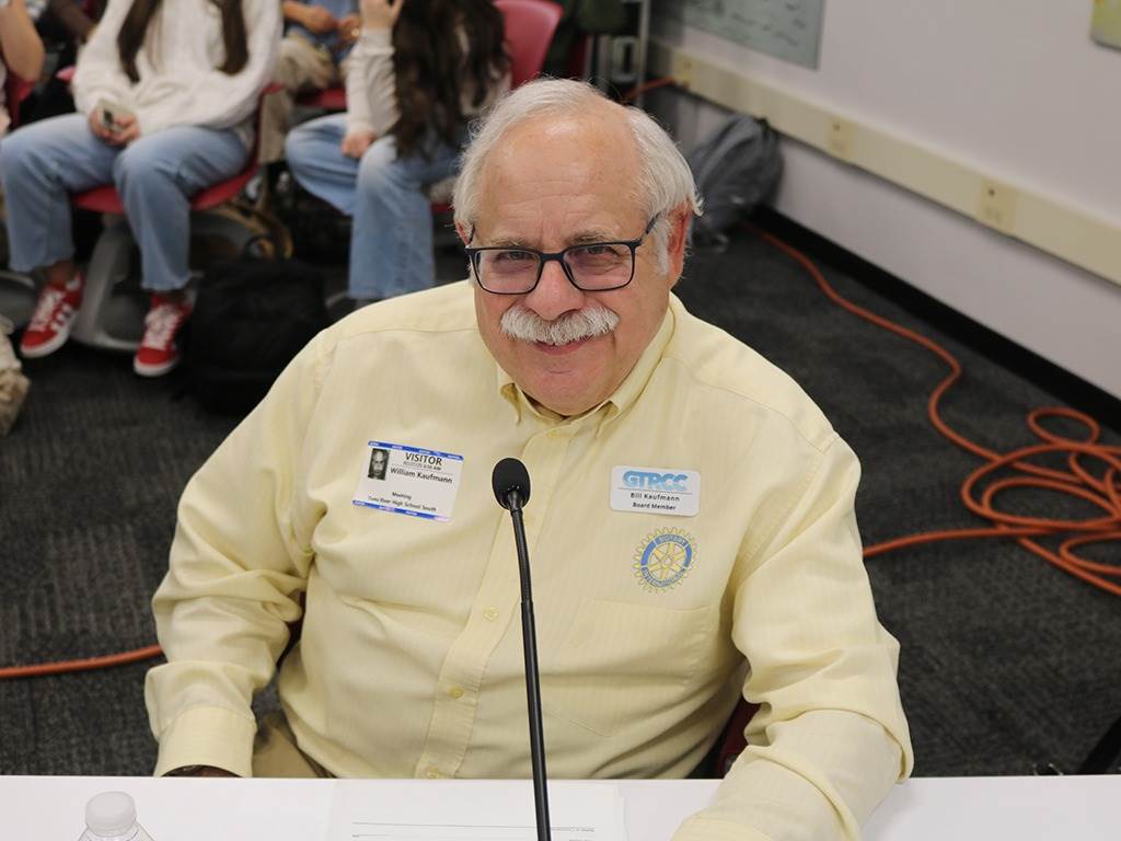 Chief panel of judges photo number 3